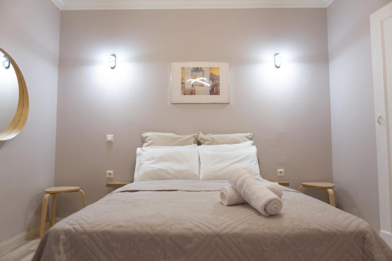 Plato'S Square Apartments เอเธนส์ ภายนอก รูปภาพ